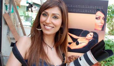 `Footage queen` Pooja Misrra might win `Bigg Boss 5`: Laxmi